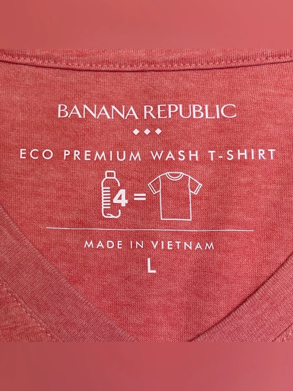 Banana Republic Mens Eco Premium Wash V-Neck T-Shirt Large Heathered Pink Coral
